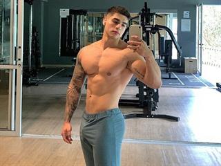 Nicolas Dwayne