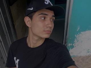 alejo-gray